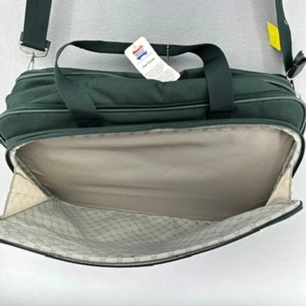 VTG American Tourister Green Canvas Bag Travel Carry On Luggage‎ DEADSTOCK